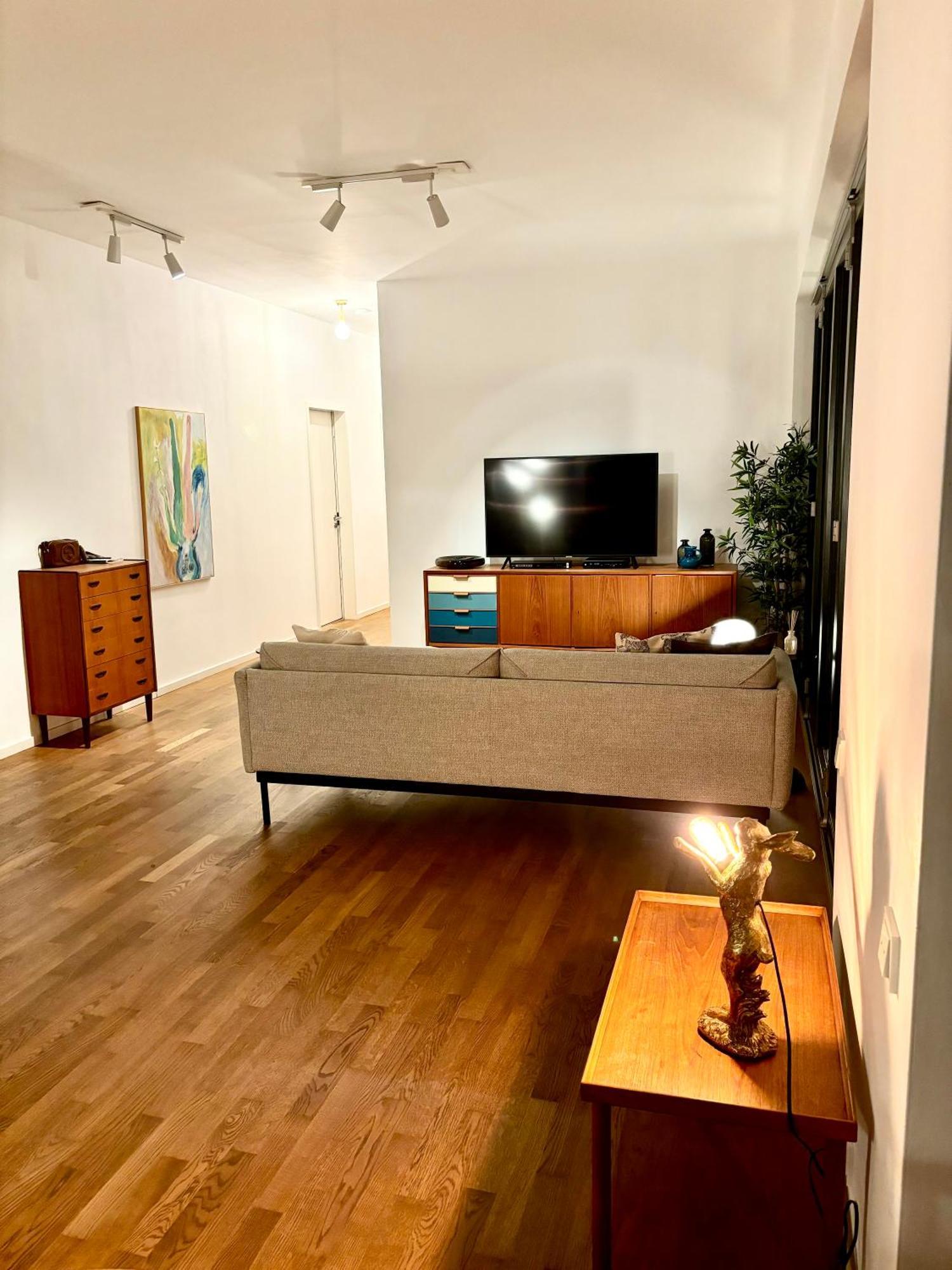 2 Bedroom Mauerpark-Apartment, Berlin Mitte View Calendar المظهر الخارجي الصورة